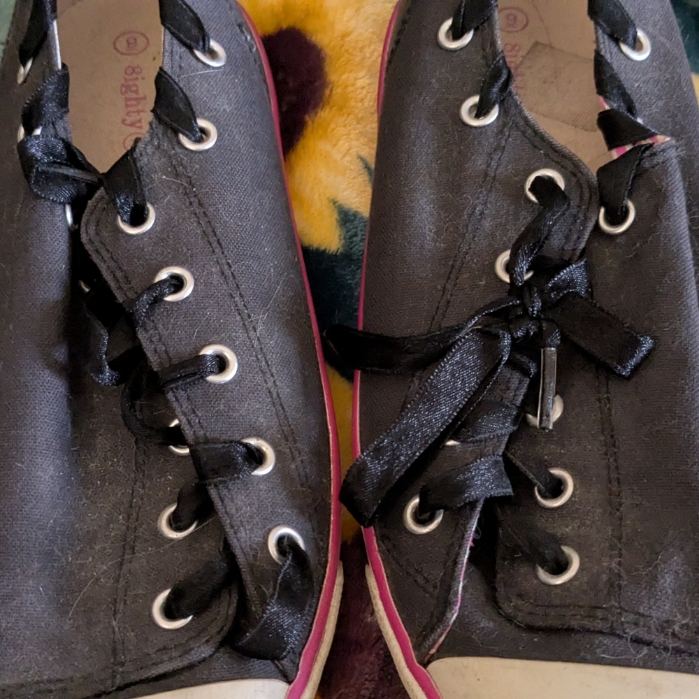 8eighty Shoes Black Canvas Sneakers Pointed Toe